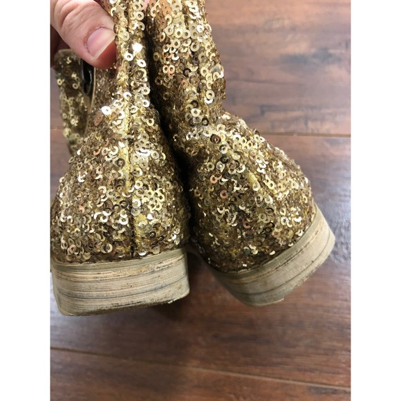 Joyfolie Girls Size 11 Arya Gold Sequin Booties, Play for wear on toes and heels - Picture 5 of 7